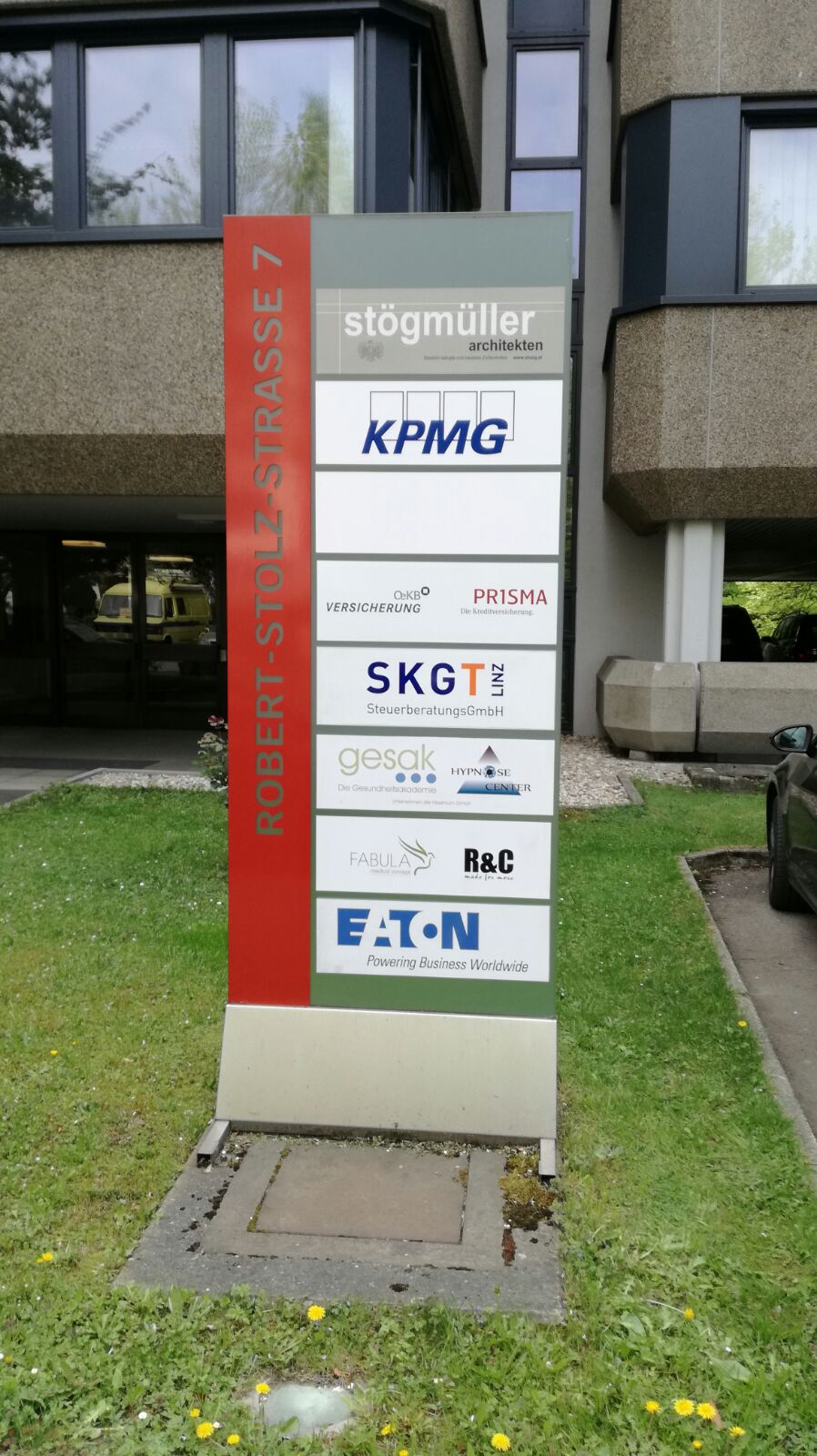 Firmenschilder Pylon